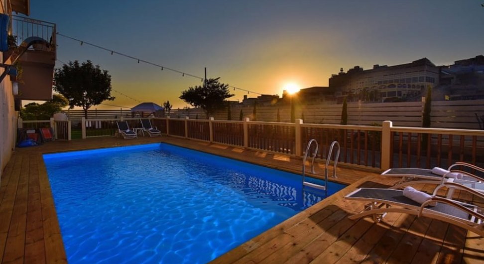 וילה מול השקיעה