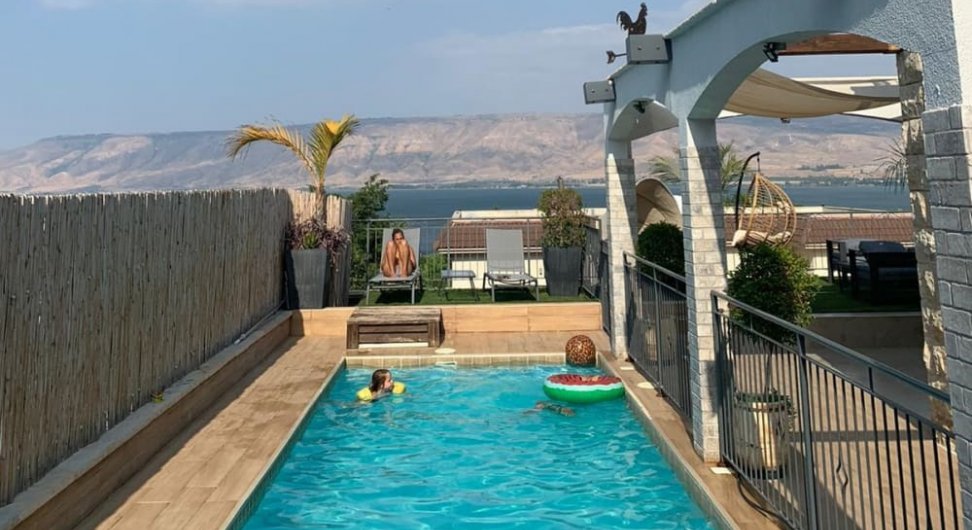 וילה בלו לייק