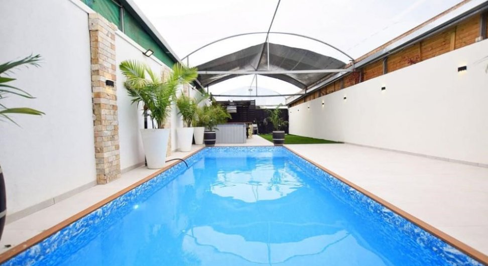 וילה פארטי טוי