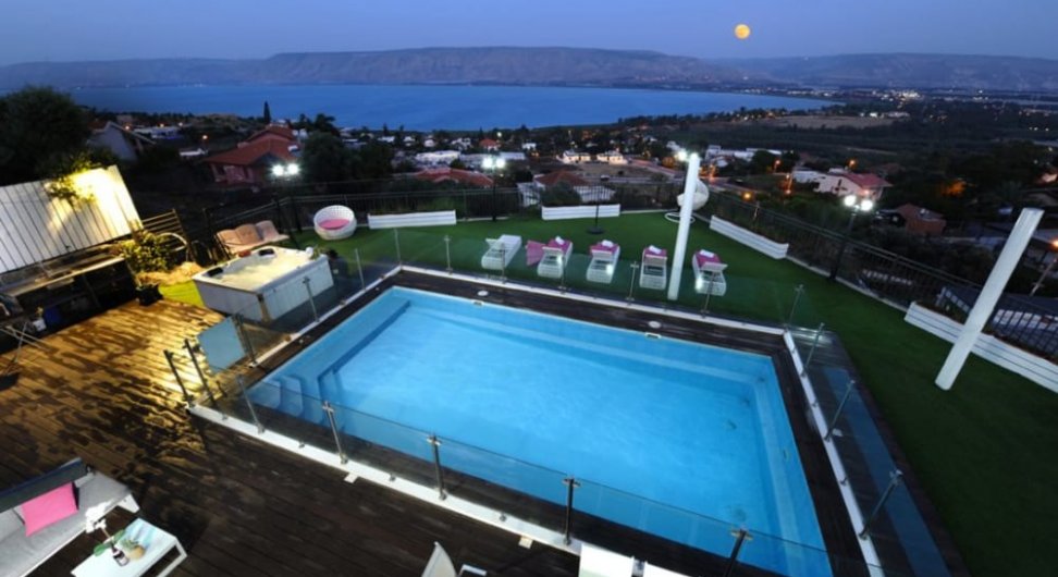 יסמין בכנרת