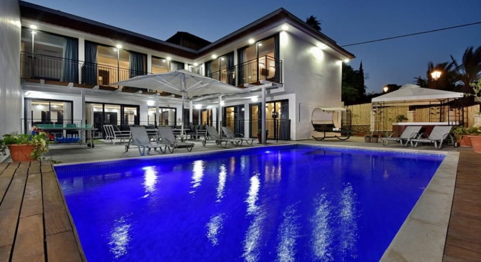 אחוזת כנרת הוילה הלבנה