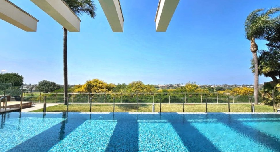 קיסריה פאלאס