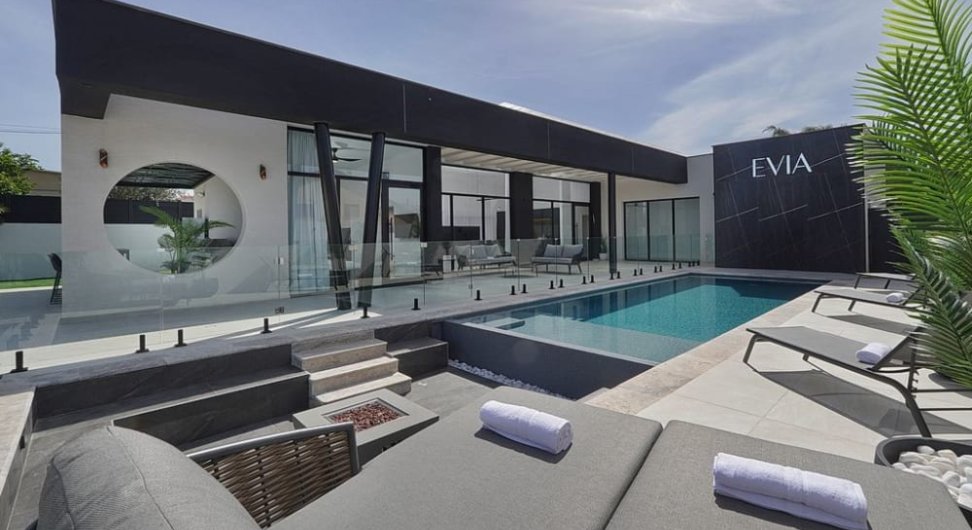 וילה Evia